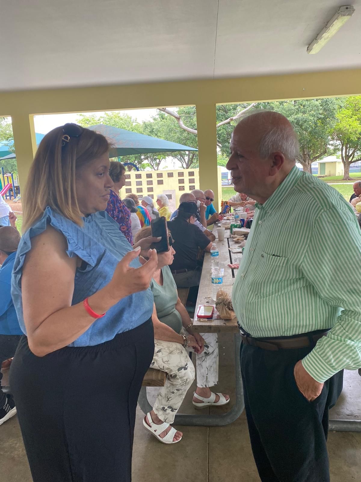 Sharing with Artemiseños in exile